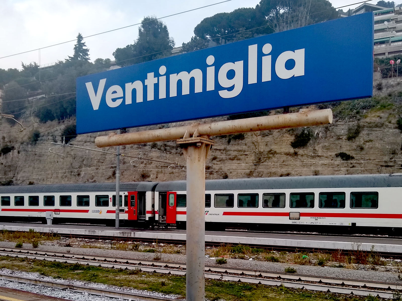 Refugee Rights Europe Ventimiglia Violent Pushbacks At The Border